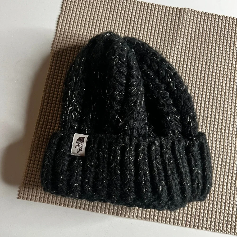 The North Face Black Gold Metallic Chunky Knit Cuffed Beanie Hat Unisex One Size